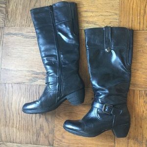 Women’s CHELSEA MORELAND black boots size 6